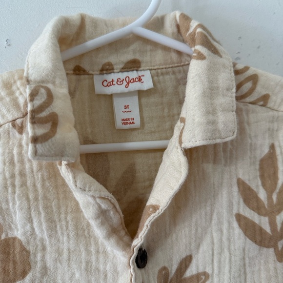Cat & Jack Beige and Tan Leaf Print Shirt - Picture 2 of 2
